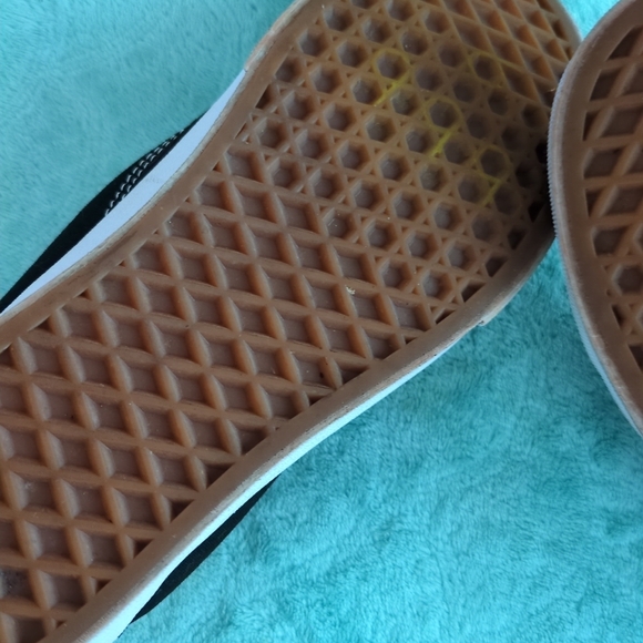 Vans Black and White Skate Sneakers - Picture 2 of 5